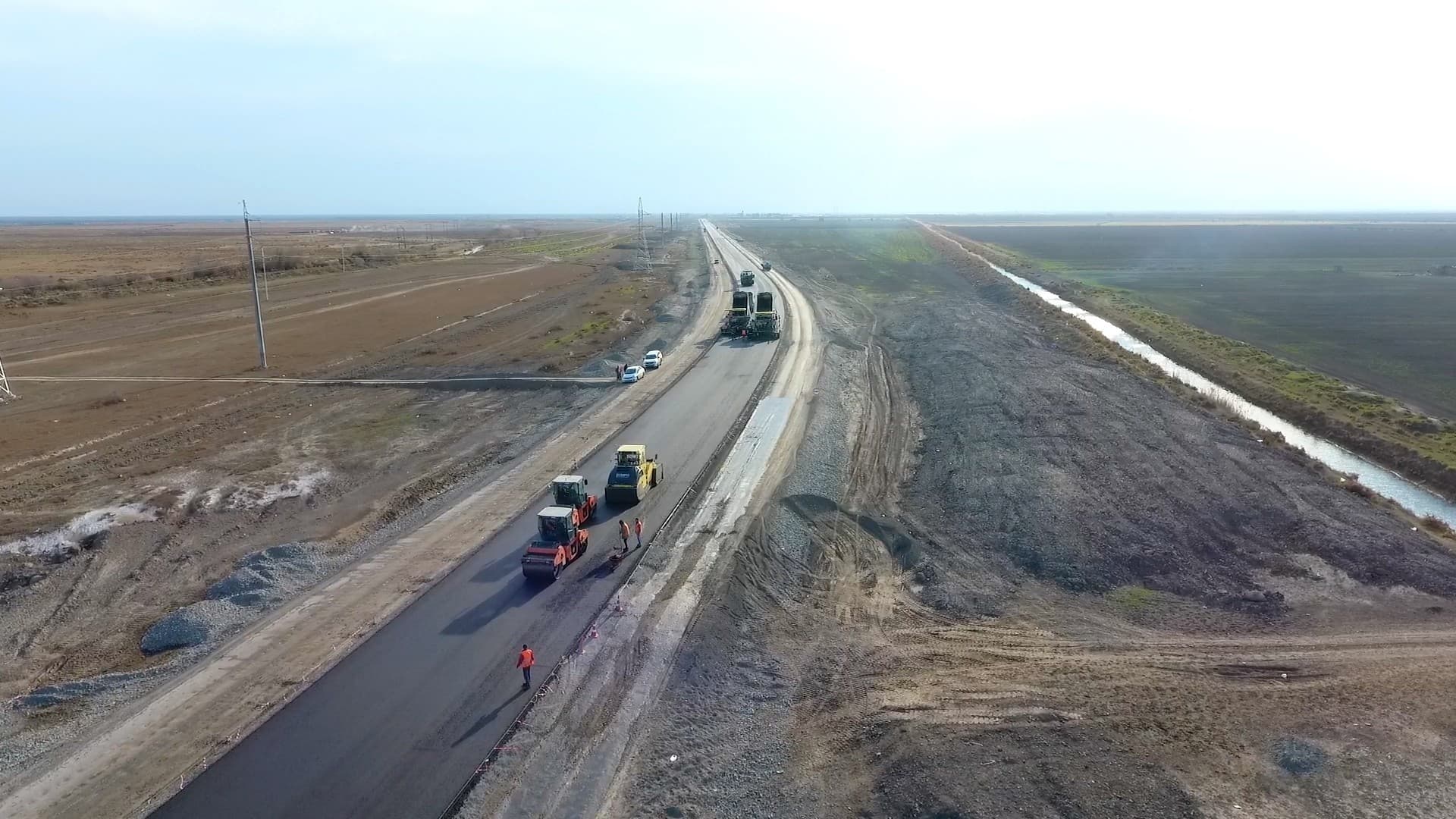 Bəhrəmtəpə-Biləsuvar yolu bərpa etdirilir