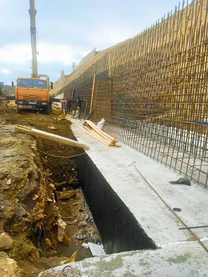 "Bibiheybət yolu"nda tikinti-bərpa işləri sürətlə davam etdirilir