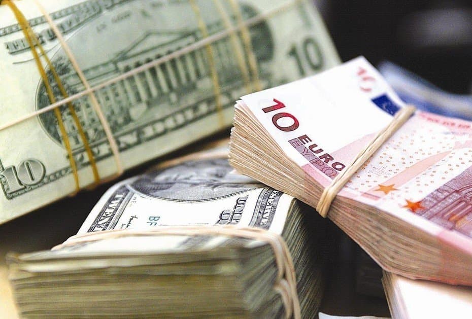 Xəzinə 5,3 faizlə 15 milyon manat borc aldı