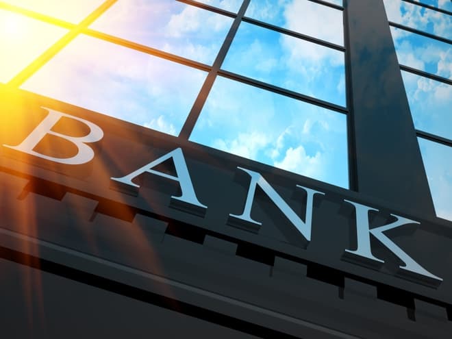 Əməliyyat xərcləri 100 milyon manatdan çox olan banklar