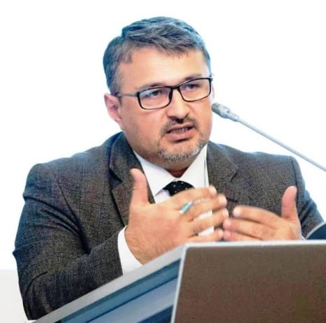 Cəlal Əliyev:Hazırda bu sahədə Mərkəzi Bank ilə görüşlər keçirilir
