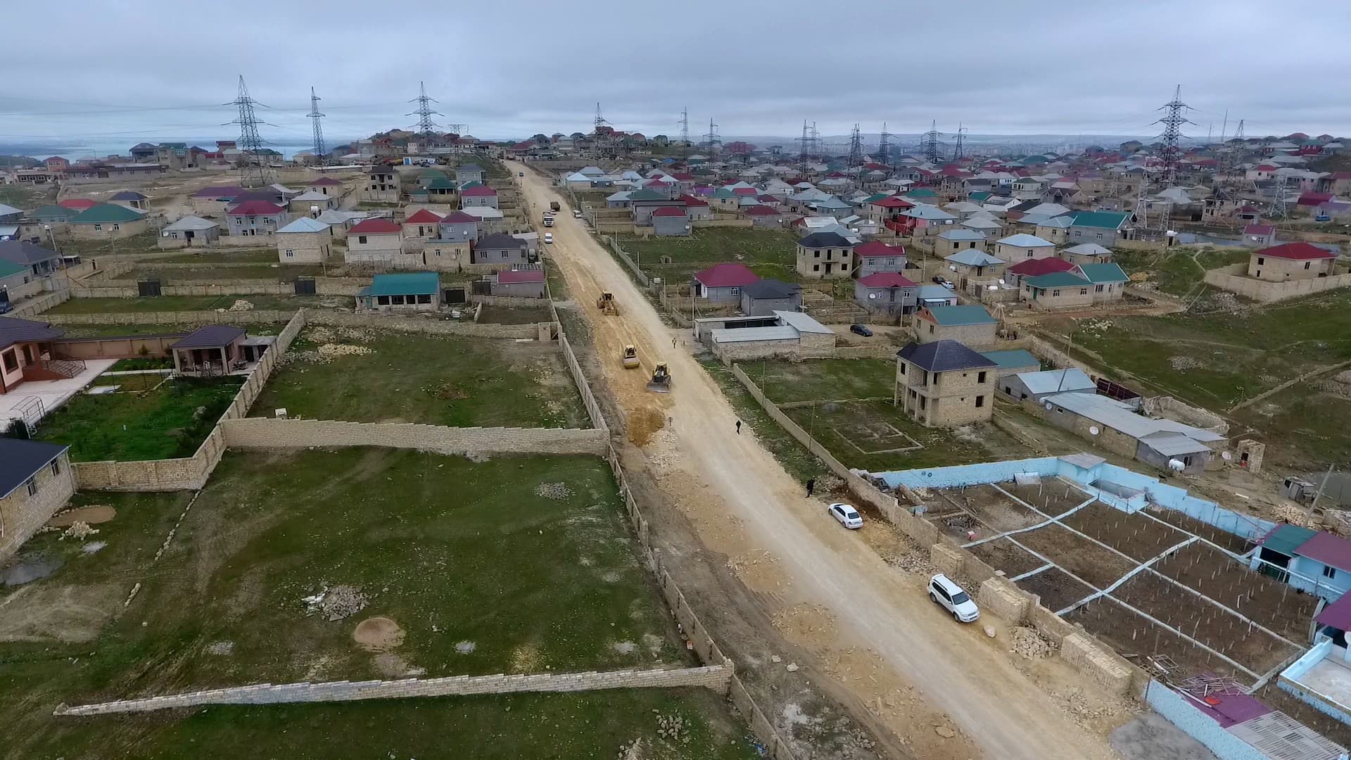 Abşeron rayonunda 4 qəsəbə və 1 kənd ərazisində 29.2 km küçə təmir edilir