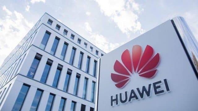 ABŞ “Huawei” şirkətinə qarşı məhdudiyyətlərin tətbiq edilməsini təxirə salır