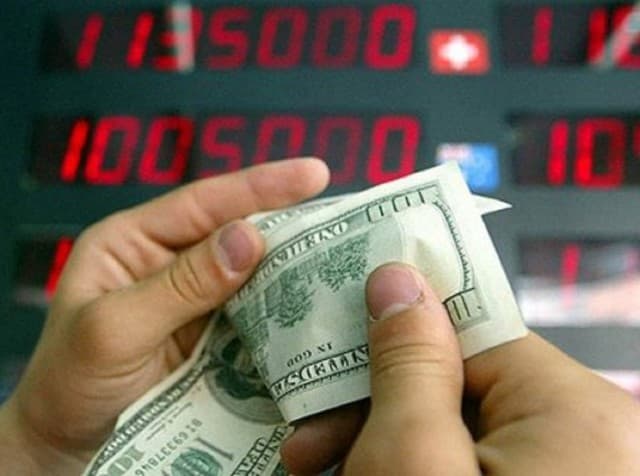Dolları və Avronu ən ucuz satan bank