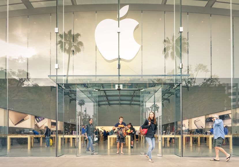 “Apple” “iPhone”ların tədarükünü azaldır