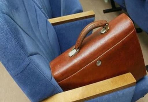 Bu nazirliklərdə çalışan doqquz vəzifəli şəxs işdən çıxarıldı- RƏSMİ