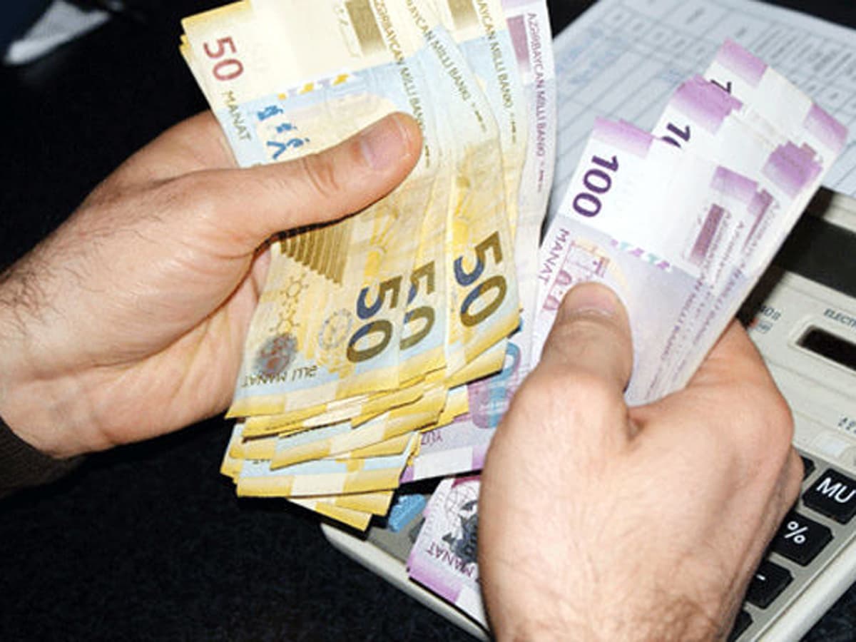 Azərbaycanda bu şəxslərin maaşları artacaq