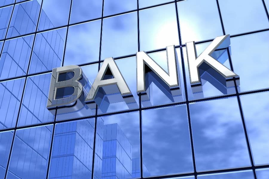 Diqqətli olun! bu bankın bütün filialları saat 15:00-a kimi işləyəcək