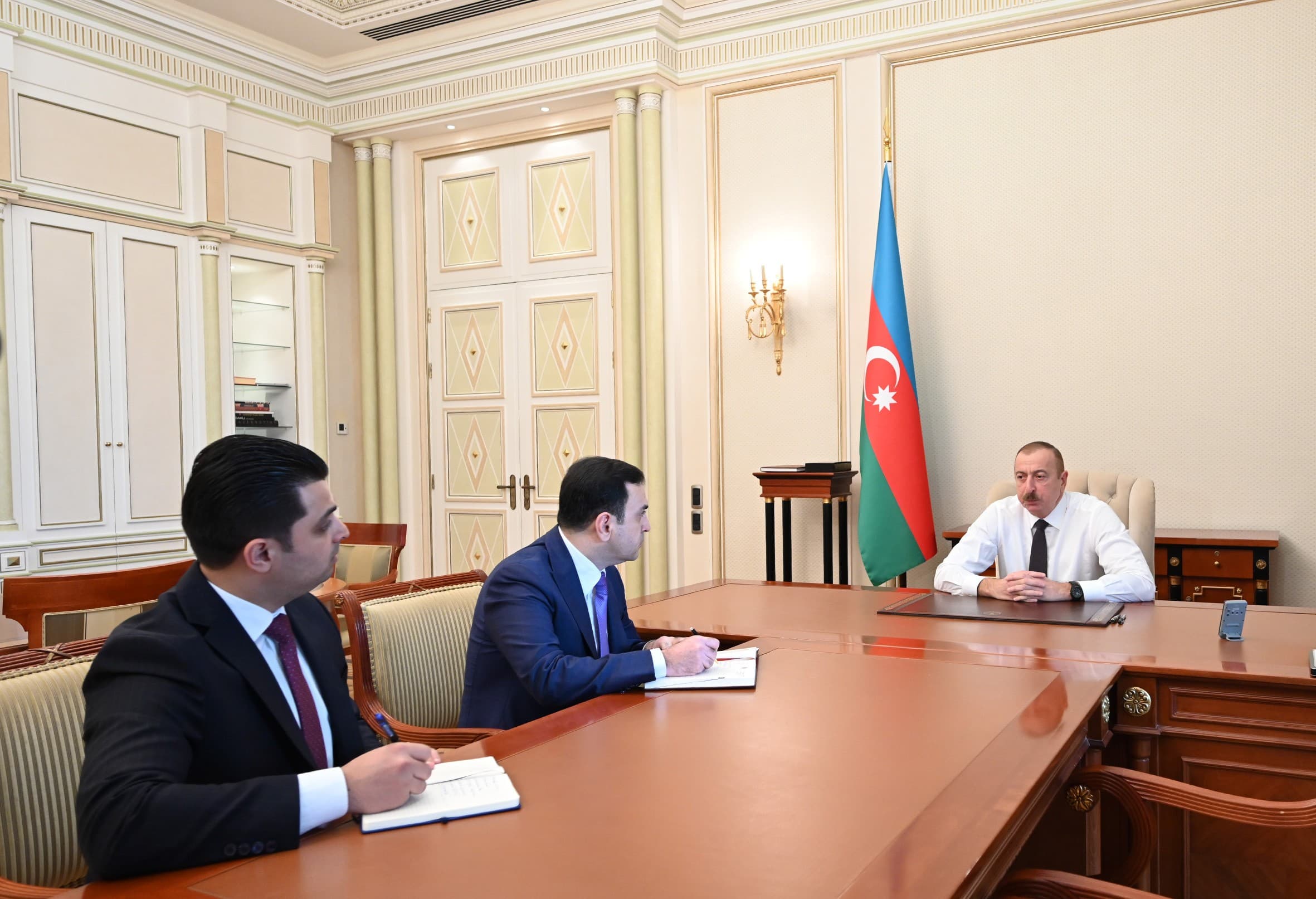İlham Əliyev yeni icra başçılarını qəbul etdi