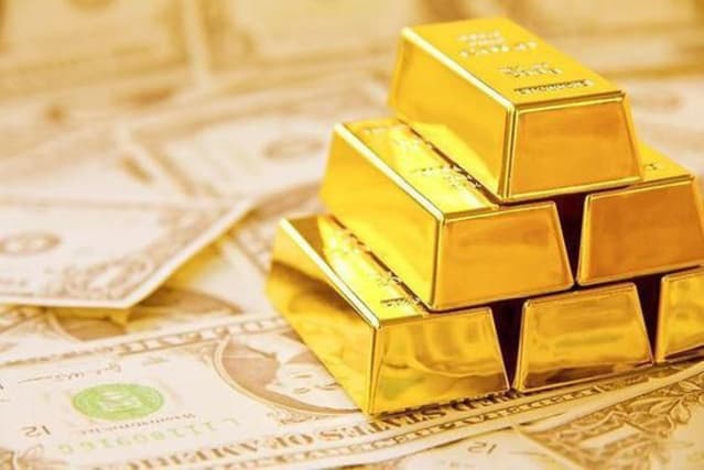 Qızılın qiyməti 1 700 dolları keçdi