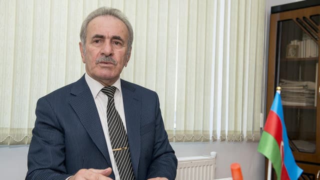 İlham Əliyev Canəli Əkbərovu təltif etdi