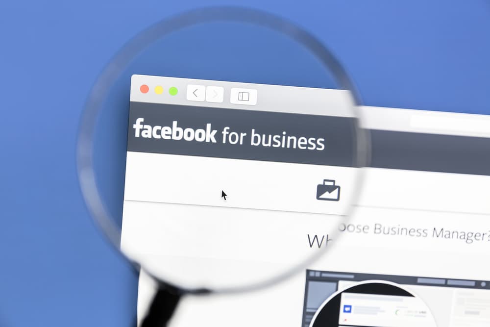 Facebook bu reklamları müvəqqəti blokladı-Foto