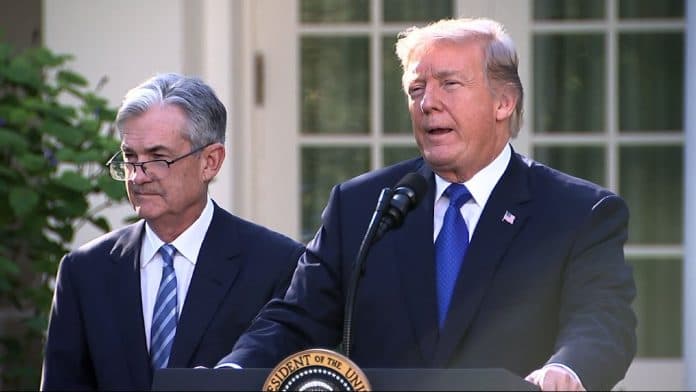 Tramp bu ilin sonuna qədər amerikalıları gəlir vergisindən azad etmək istəyir