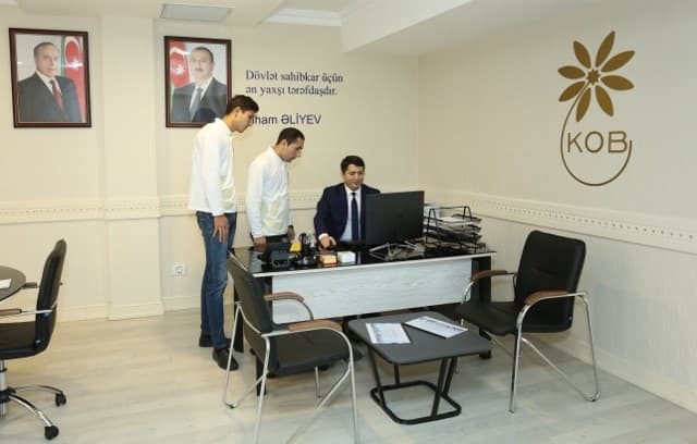 Daha 3 könüllü gənc KOBİA-da işlə təmin edildi