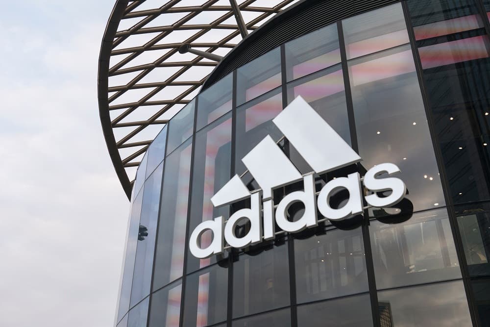 “Adidas” Rusiya və MDB ölkələrində nə qədər qazandı?