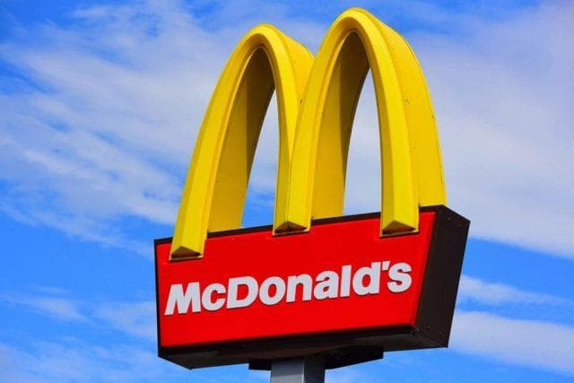 McDonald’s “gözəgörünməzlər”dən reklam çəkib