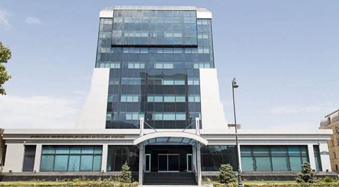 Tarixi binanın sökülməsi ilə bağlı AÇIQLAMA