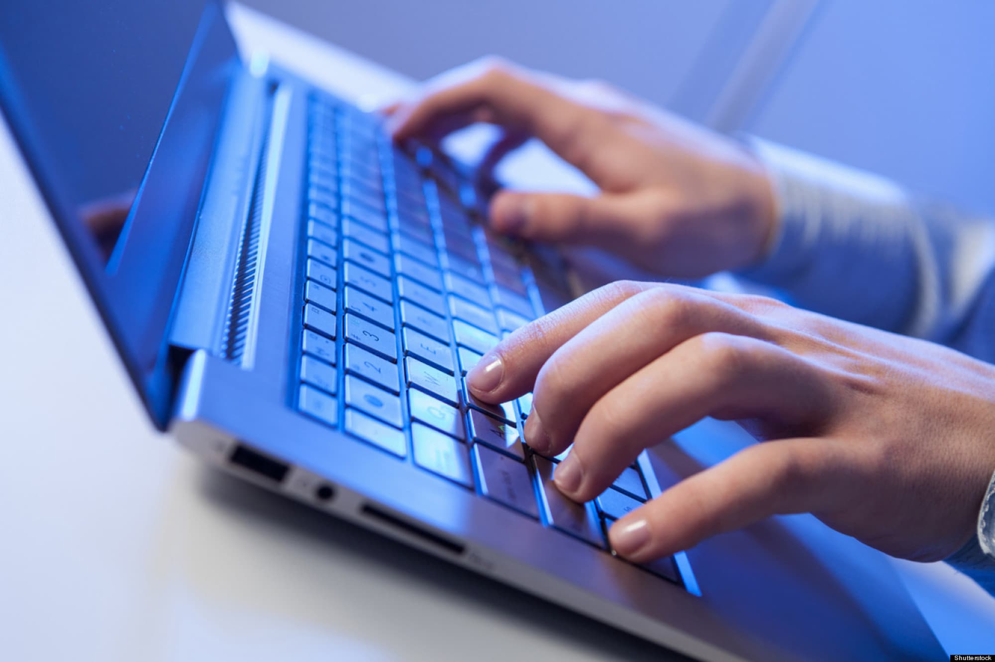 Azərbaycanda internetdə qadağan edilən məlumat yerləşdirənlər cərimələnəcək