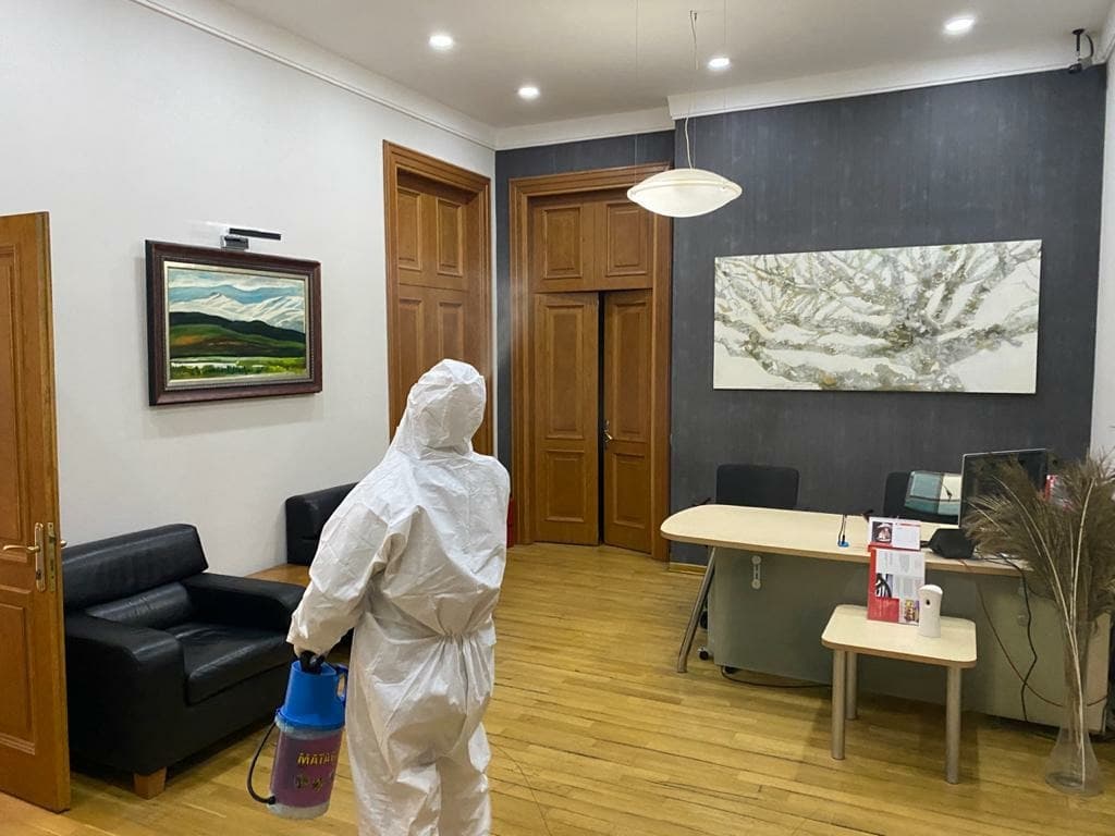 “Standard Insurance” SŞ-in baş ofisində dezinfeksiya işləri aparılıb