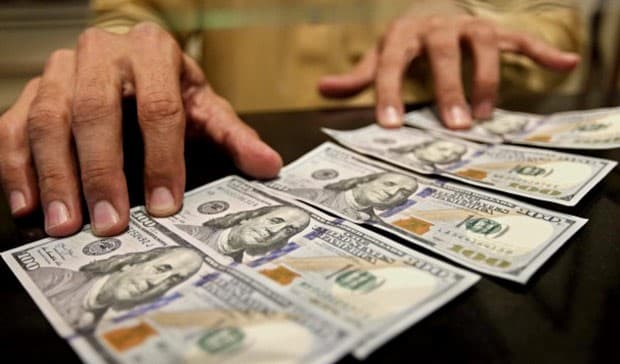 Banklarda dollar və avronun alış-satış qiymətləri