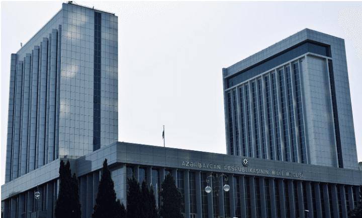 Parlamentdə vətəndaş qəbulları müvəqqəti dayandırıldı