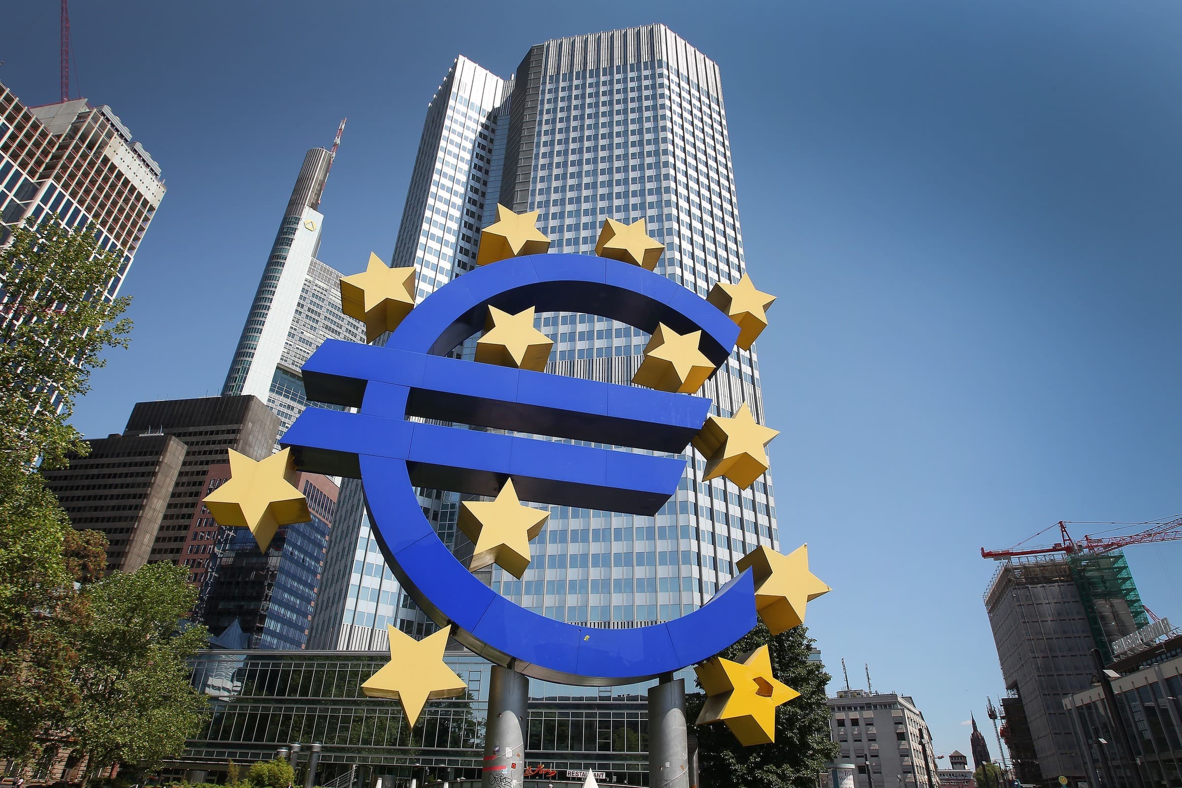 Avropa Mərkəzi Bankı 750 milyard avroluq istiqraz alacaq