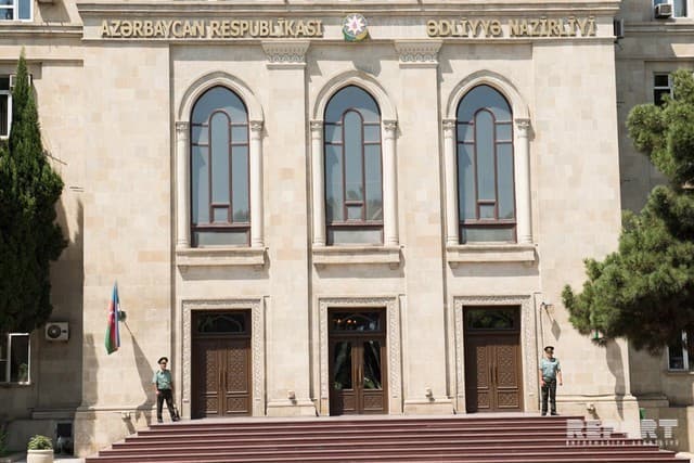 Qeydiyyat və notariat xidmətləri ilə bağlı əhalinin nəzərinə!