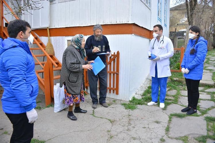 Nazirlik: Yaşı 65-dən yuxarı 10 mindən artıq tənha vətəndaşa evlərində xidmət göstərilir