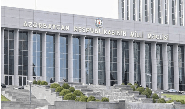 Deputatların icbari tibbi sığorta haqqı ödəyəcəyi müddət uzadılıb