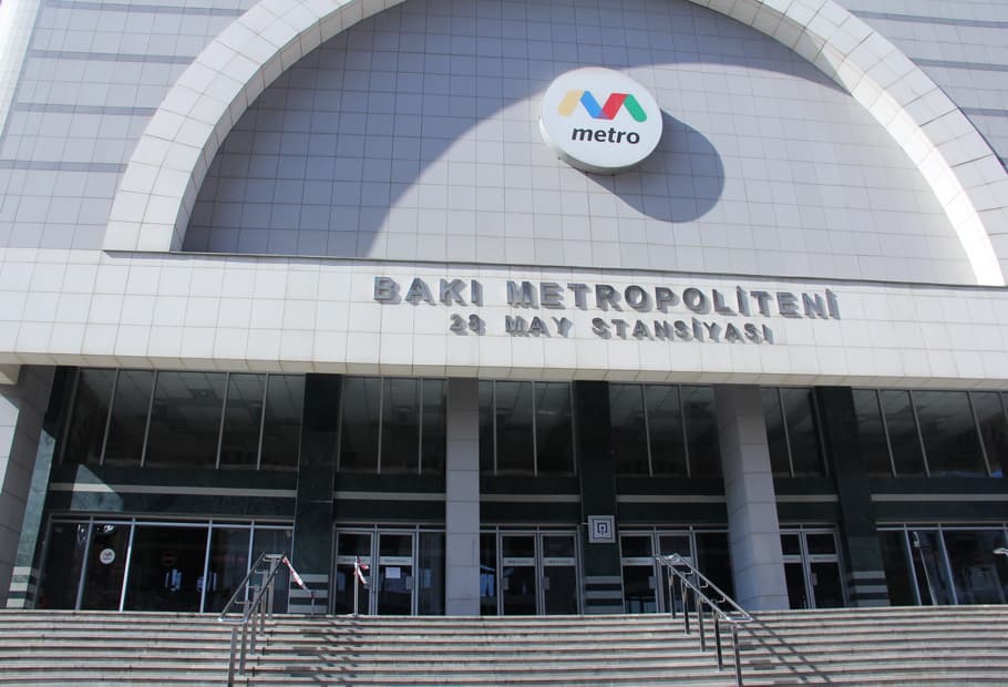 Bakı metropoliteni istifadəçilərinin NƏZƏRİNƏ