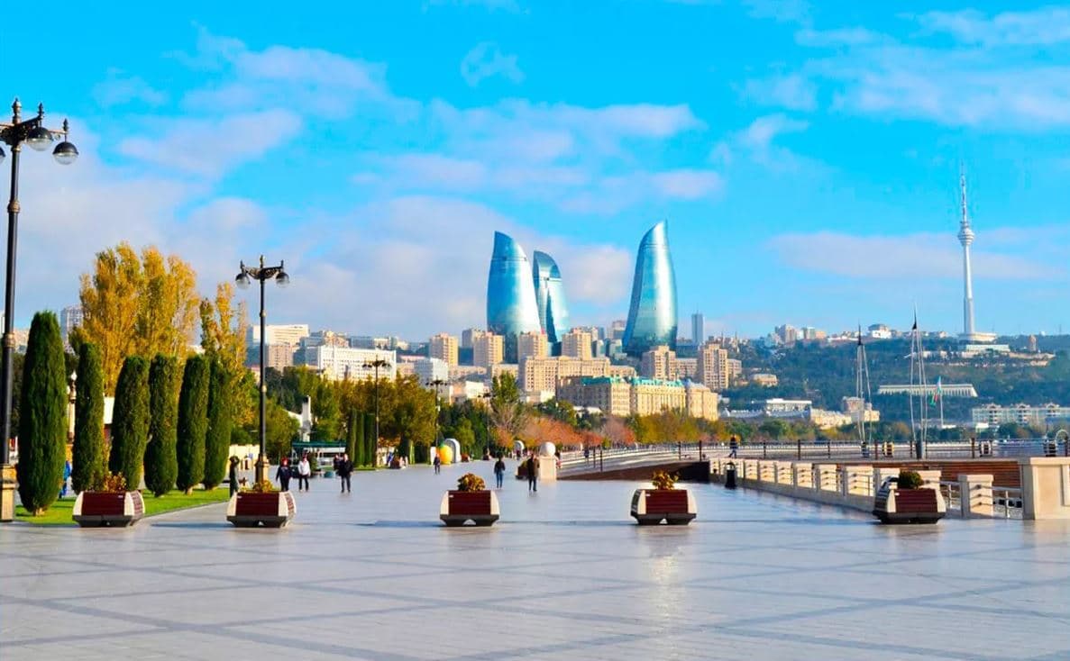 Bu gündən Azərbaycanda vətəndaşlara küçəyə çıxmaq qadağan olundu