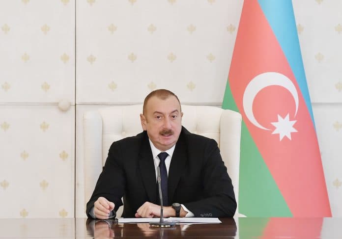 İlham Əliyev:"Xarici bazarlara çıxmaq ildən-ilə daha da çətinləşir"