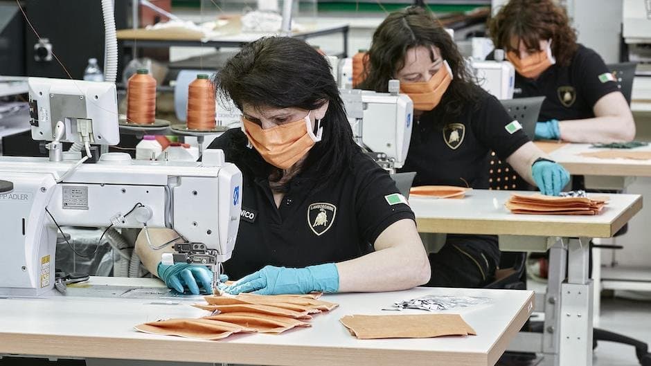 Lamborghini tibbi maskaların istehsalına başlayıb
