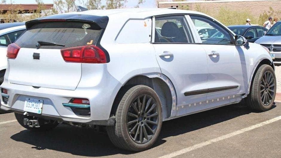 Hyundai ilk elektrokarını sınaqdan keçirir