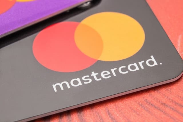 Mərkəzi Bank "Mastercard"-a icazə verdi -KARTLARIN MÜDDƏTİ UZADILDI