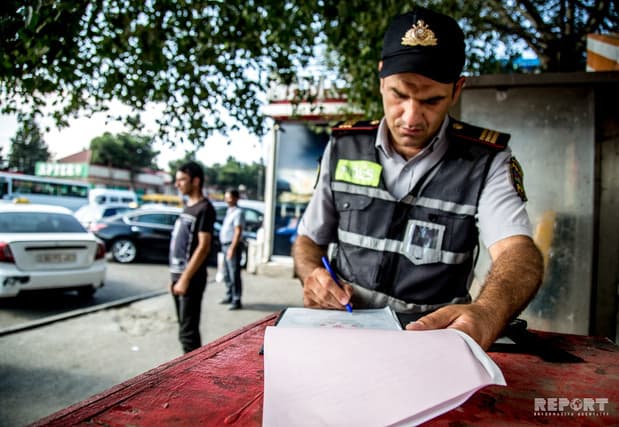 Xidməti vəsiqə və ya iş yeri barədə arayış əsasında evdən çıxacaq şəxslərin - SİYAHISI