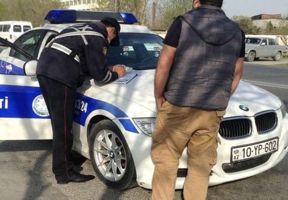 Azərbaycanda "Fərqlənmə Nişanı" olmayan taksi sürücüləri cərimələnəcək