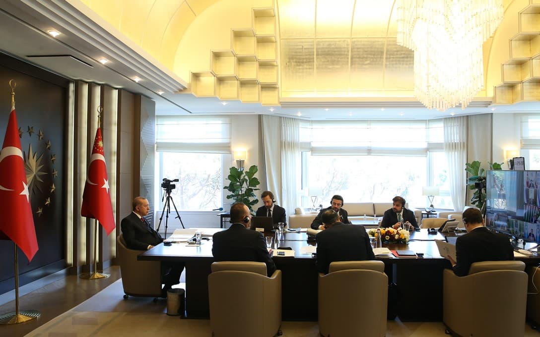 Ərdoğan: "Azərbaycan türk nəqliyyatçıları üçün mühüm tranzit marşruta çevrilib"