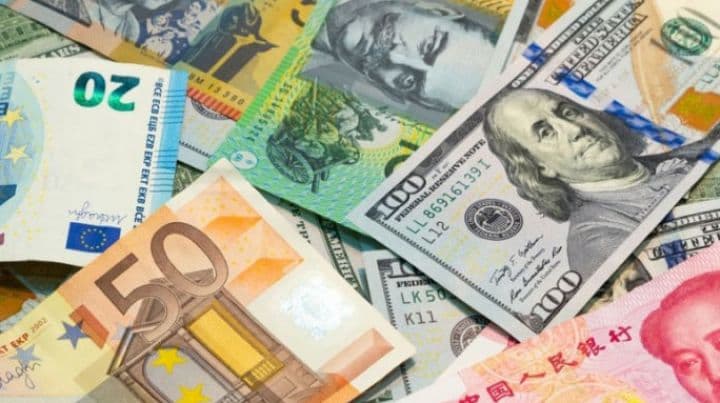Banklarda Dollar, Avro, Rubl və Lirənin alış-satış qiymətləri