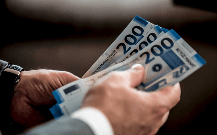 Azərbaycanda orta aylıq əmək haqqı 28% artıb