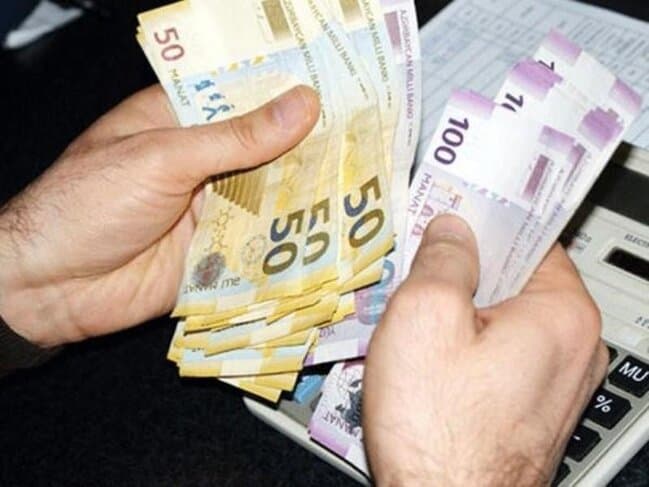 Azərbaycanda adambaşına düşən nominal gəlirlər 772 manatı ötüb