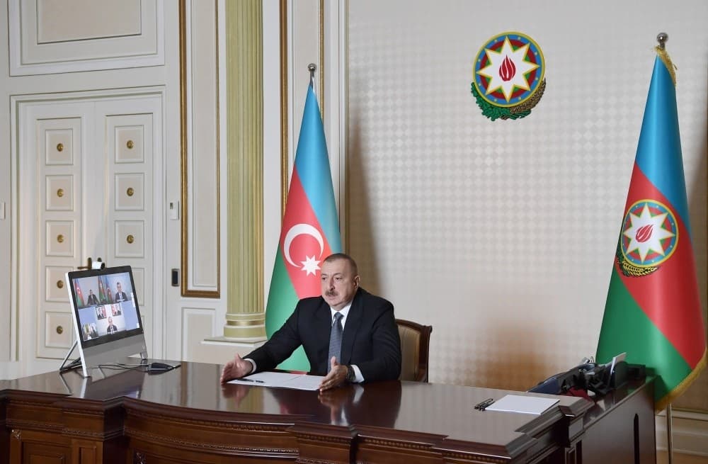 Prezident İlham Əliyev iki nazirin iştirakı ilə videobağlantı formatında iclas keçirib