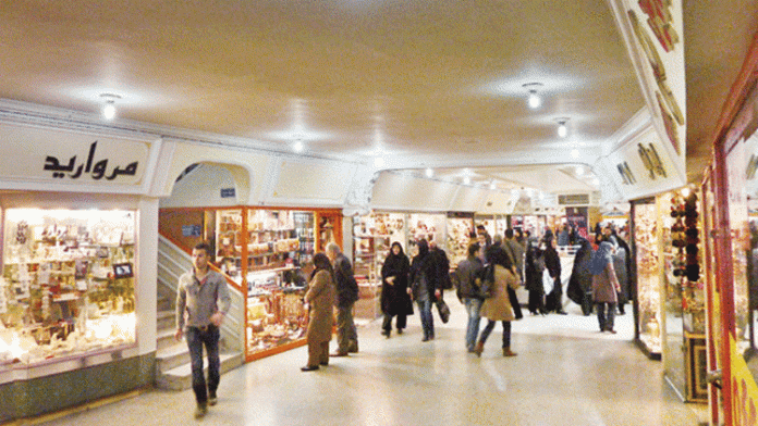 İranda ticarət mərkəzləri və mağazalar açıldı