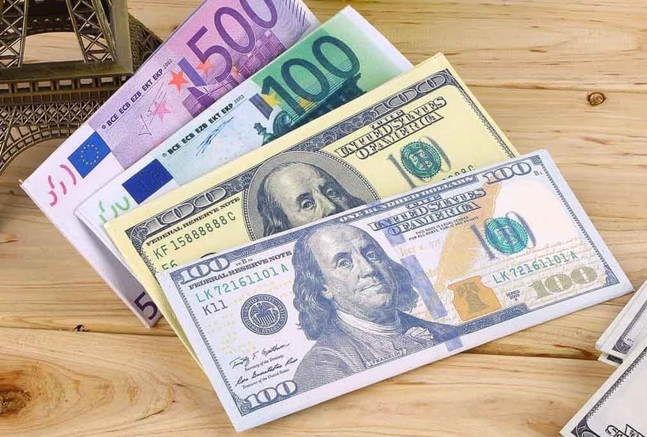 Dolların sabaha olan rəsmi məzənnəsi açıqlanıb