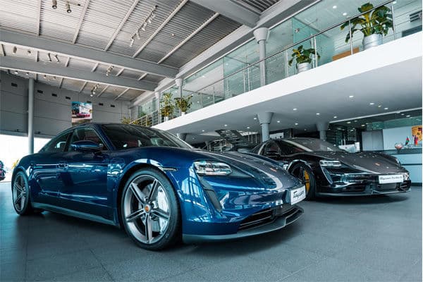 “Porsche” Bakı Mərkəzi ən sürətli elektrik sedanı təqdim etdi - VİDEO