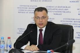 Vüsal Qasımlı:Azərbaycan hökuməti milli valyutanın sabitliyini təmin etməklə əsas riskləri öz üzərinə götürüb