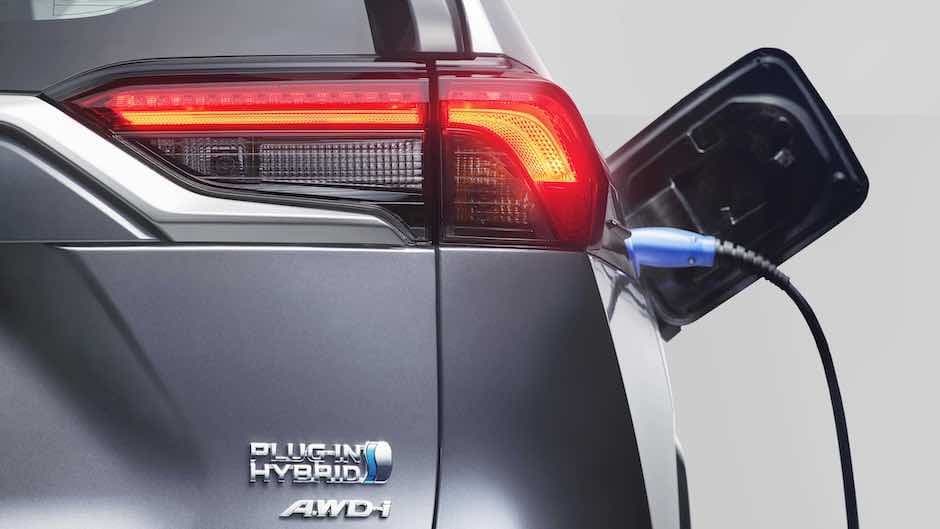 Lexus ilk qoşulan hibridini hazırlayır