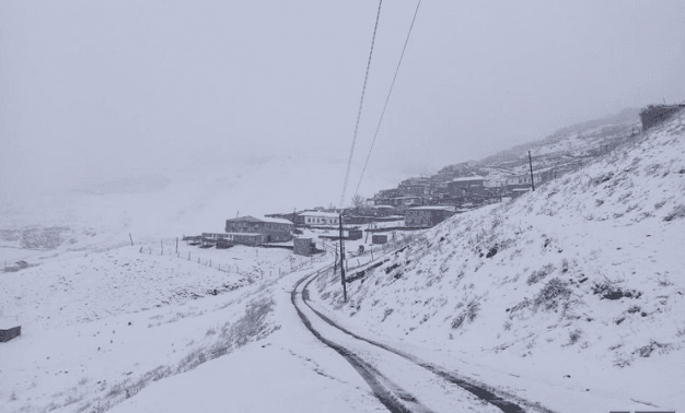 Şimal bölgəsinə qar yağıb, temperatur mənfi 4 dərəcəyədək enib