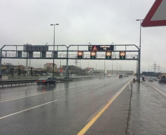 Yağışla əlaqədar iki əsas magistralda sürət həddi endirilib