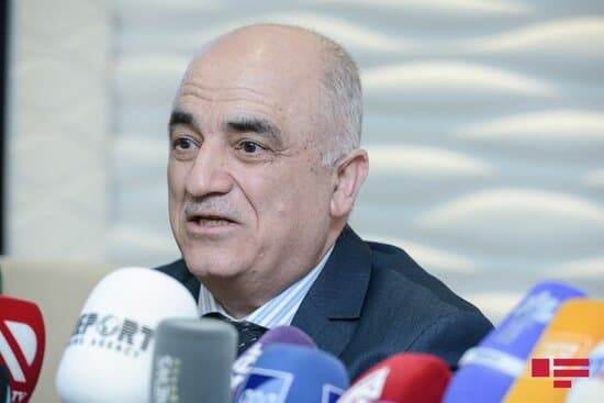 "Mayın 4-dən sonra ticarət mərkəzləri, şadlıq evləri kimi obyektləri açmaq düzgün olmaz"-Baş infeksionist